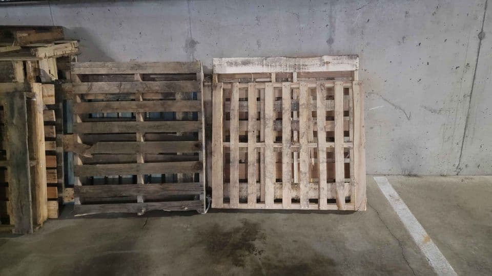 48 x 40 Used 2-Way Block Pallets - Wallingford CT 06492