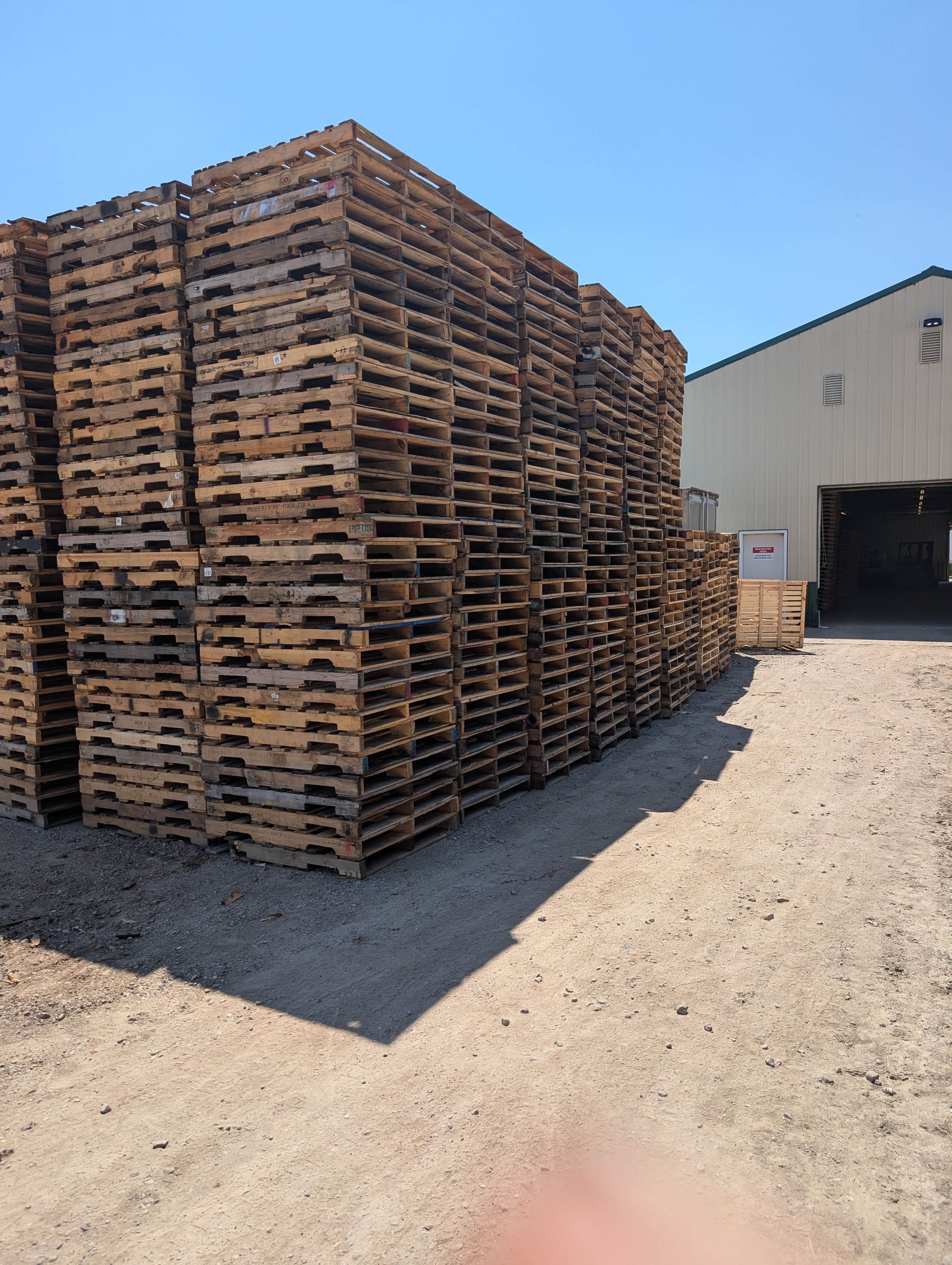 48x40 Grade B Pallet- 4 Way Clear Lake IA 50428