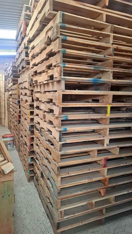 Grade A #1 48" x 40" HardWood Stringer Pallets - Jacksonville FL 32210