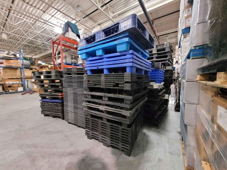 48 x 40 Nine-Legged Plastic Pallets - Idaho Falls ID 83401