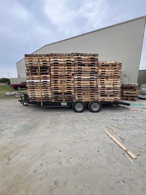 Used Grade B 48" x 40" Wood Pallets -	Fort Lauderdale FL 33313