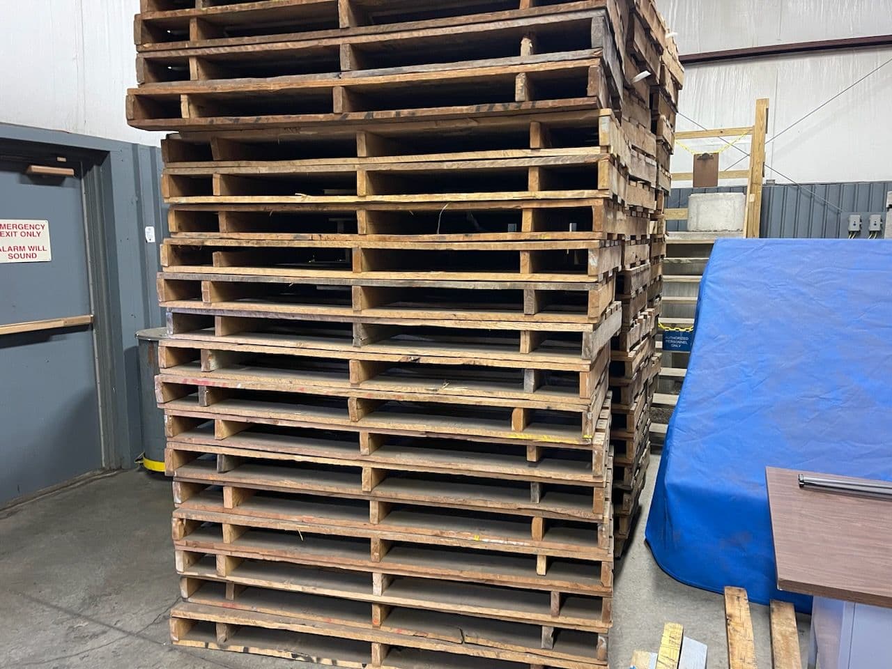 66 x 33 Heavy Duty Custom Wood Pallets - Tallahassee FL 32303