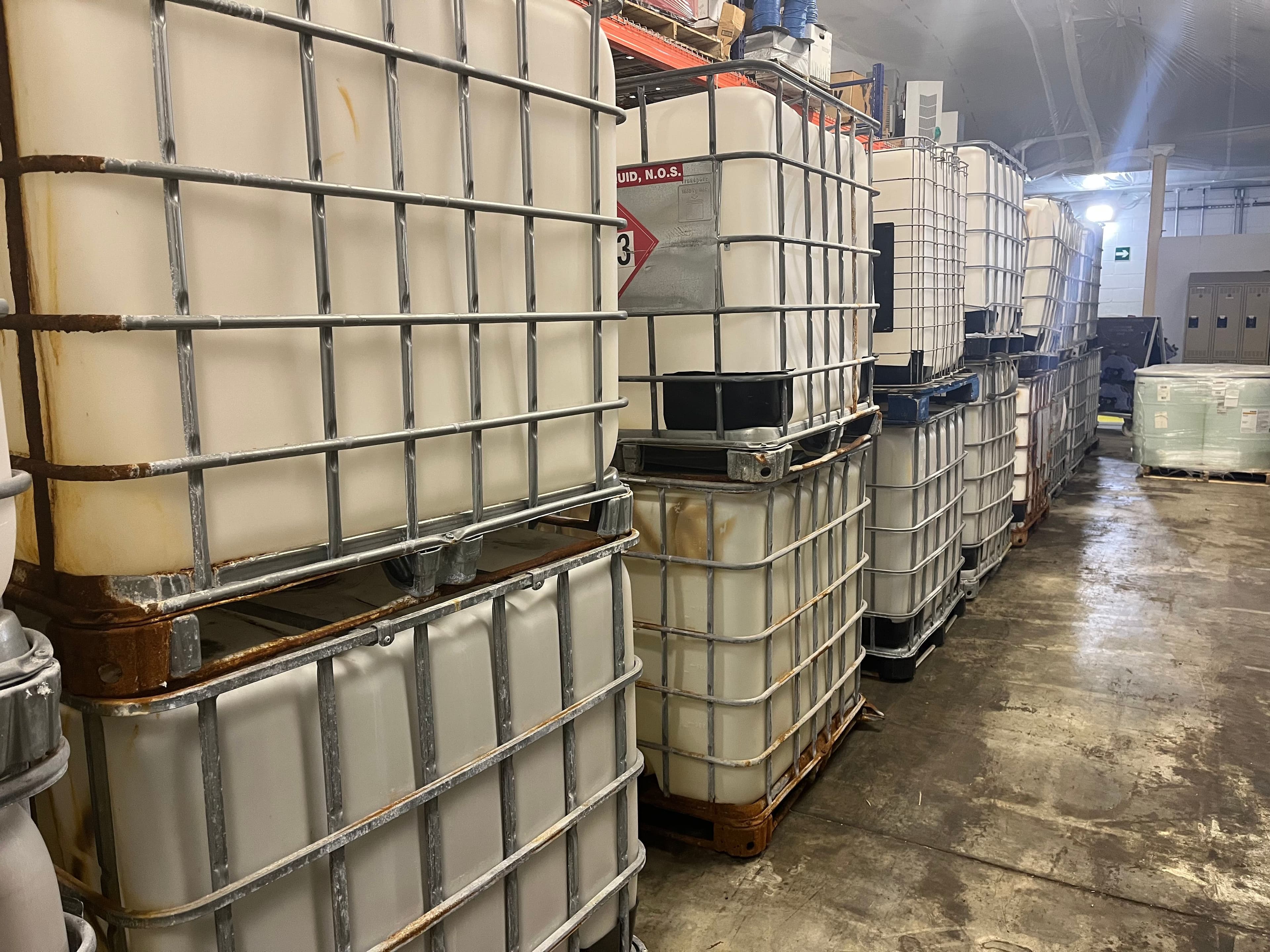 Rinsed 275 Gallon IBC Tanks - Hesperia CA 92345