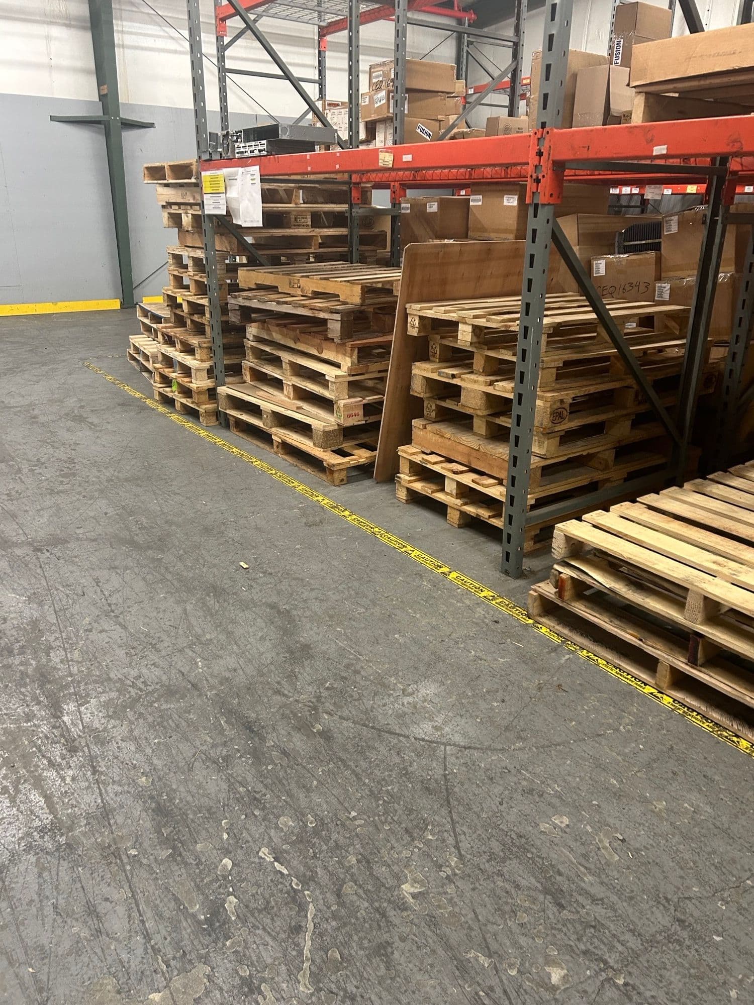 Used 48x40 Wooden Pallets - Columbia, SC 29044