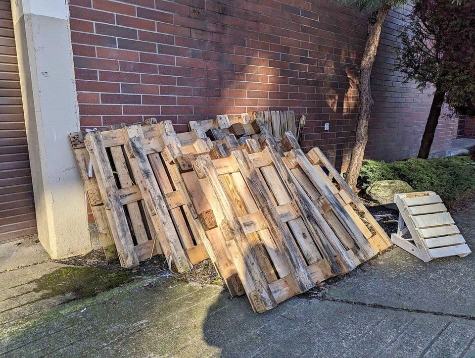 800 x 1200 Used 4-Way Euro Pallets - Beaverton OR 97005