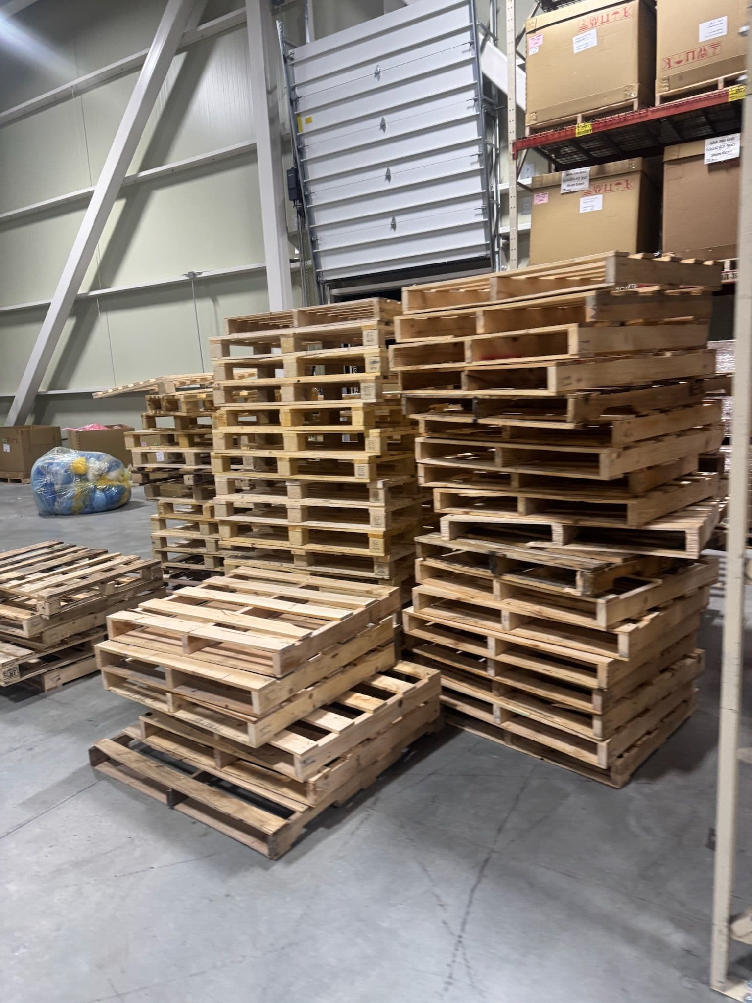 Used 48x40 Wooden Pallets - Atlanta, GA 30033