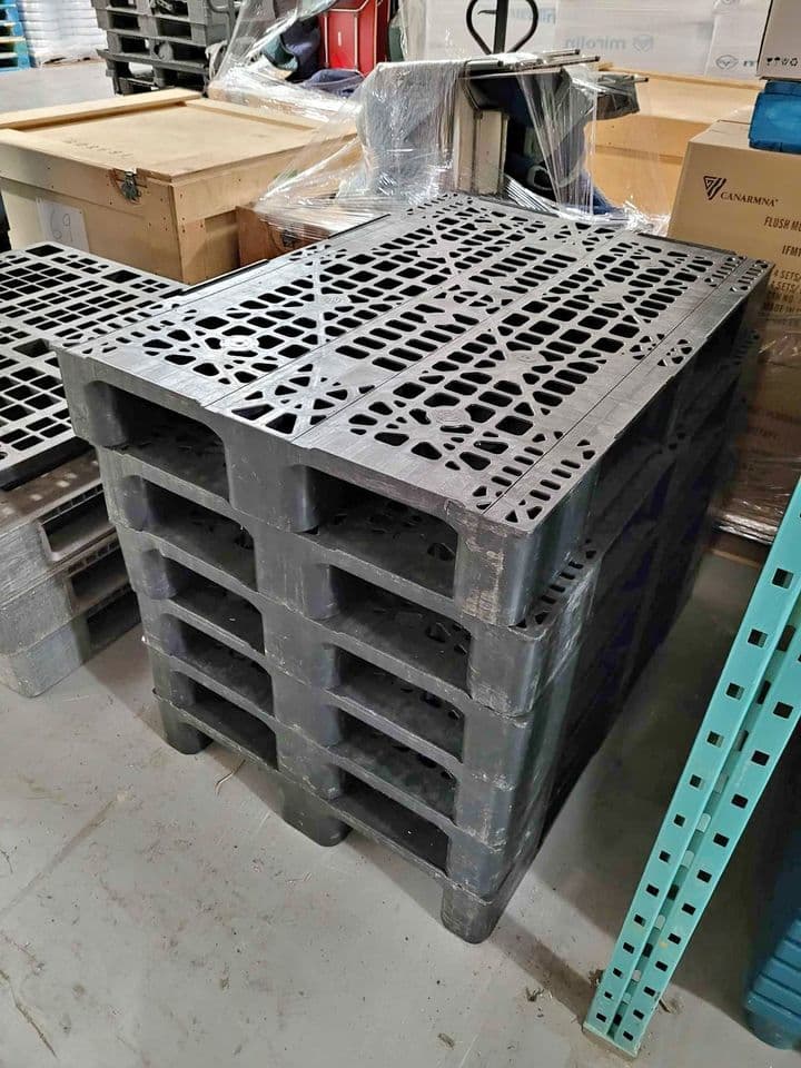 1100 × 1100 Asian Plastic Pallets - Boca Raton FL 33464