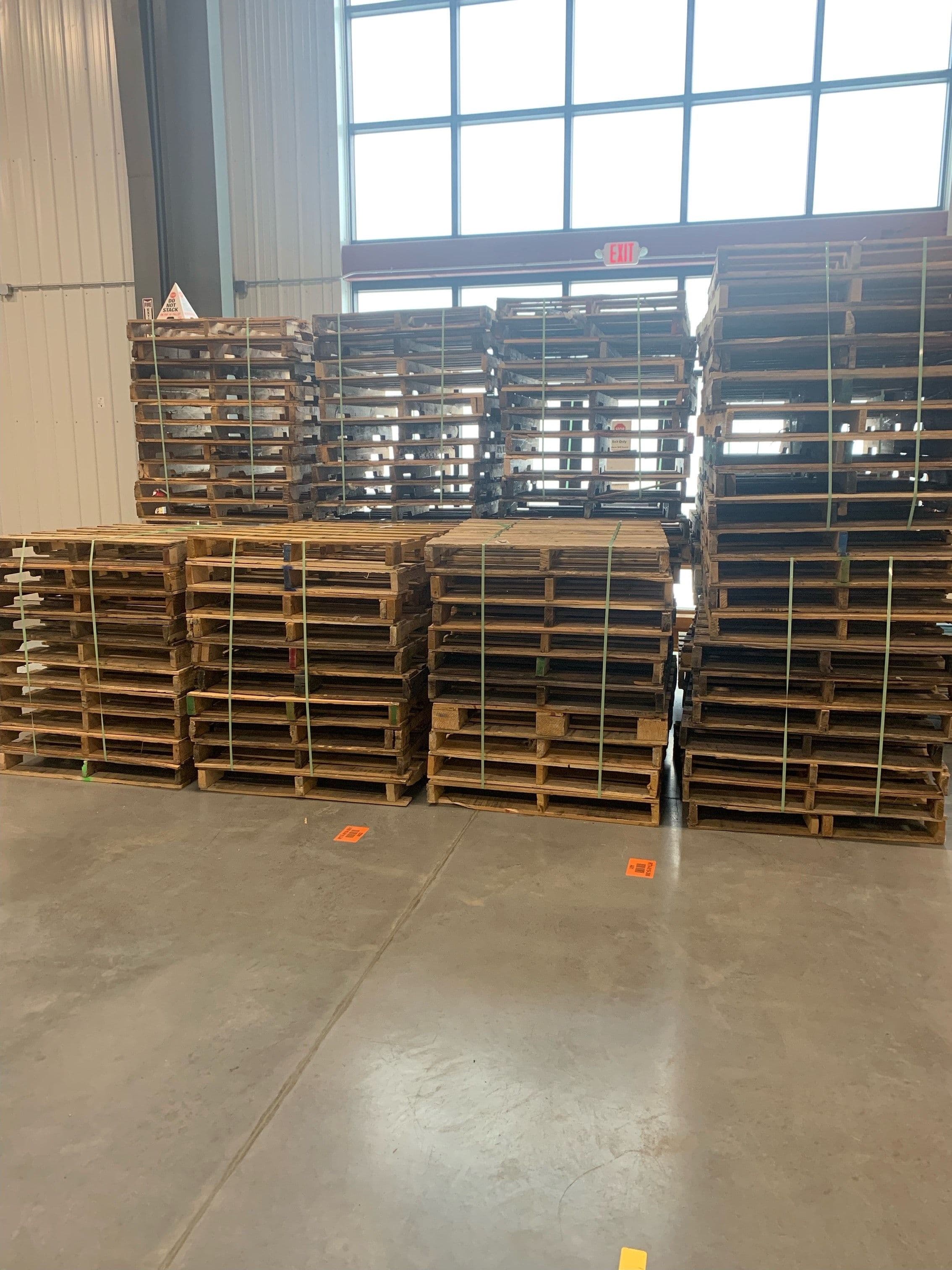 48 x 40 Used Warehouse shipping skids- Hiawatha, IA  52233