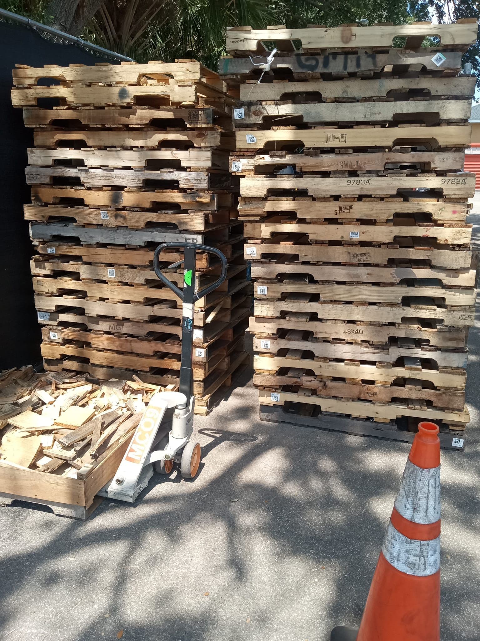 Used Grade A/Grade B Wooden Pallets - Michigan City IN 46360