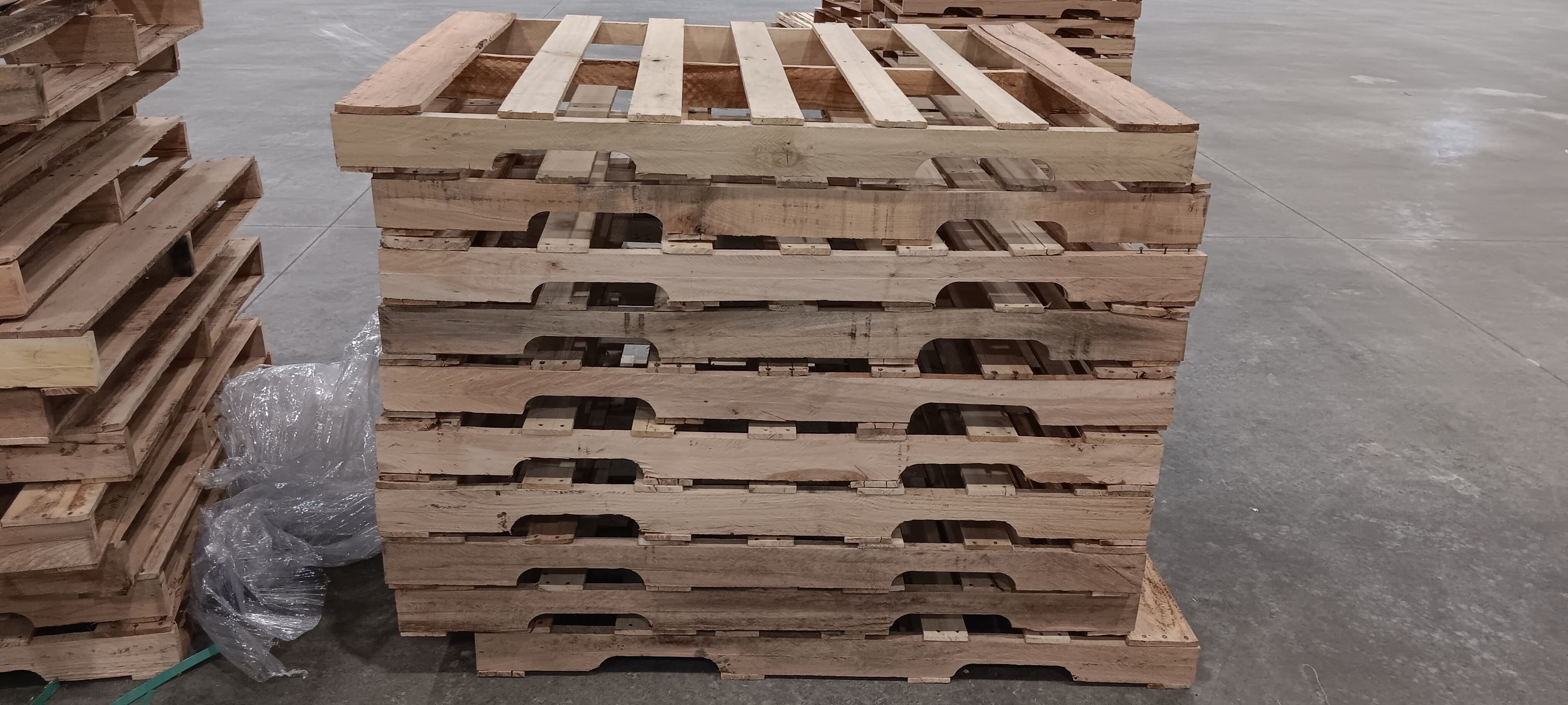Grade A (#1) 48 x 40 GMA Hardwood Pallets - Toledo OH 43615