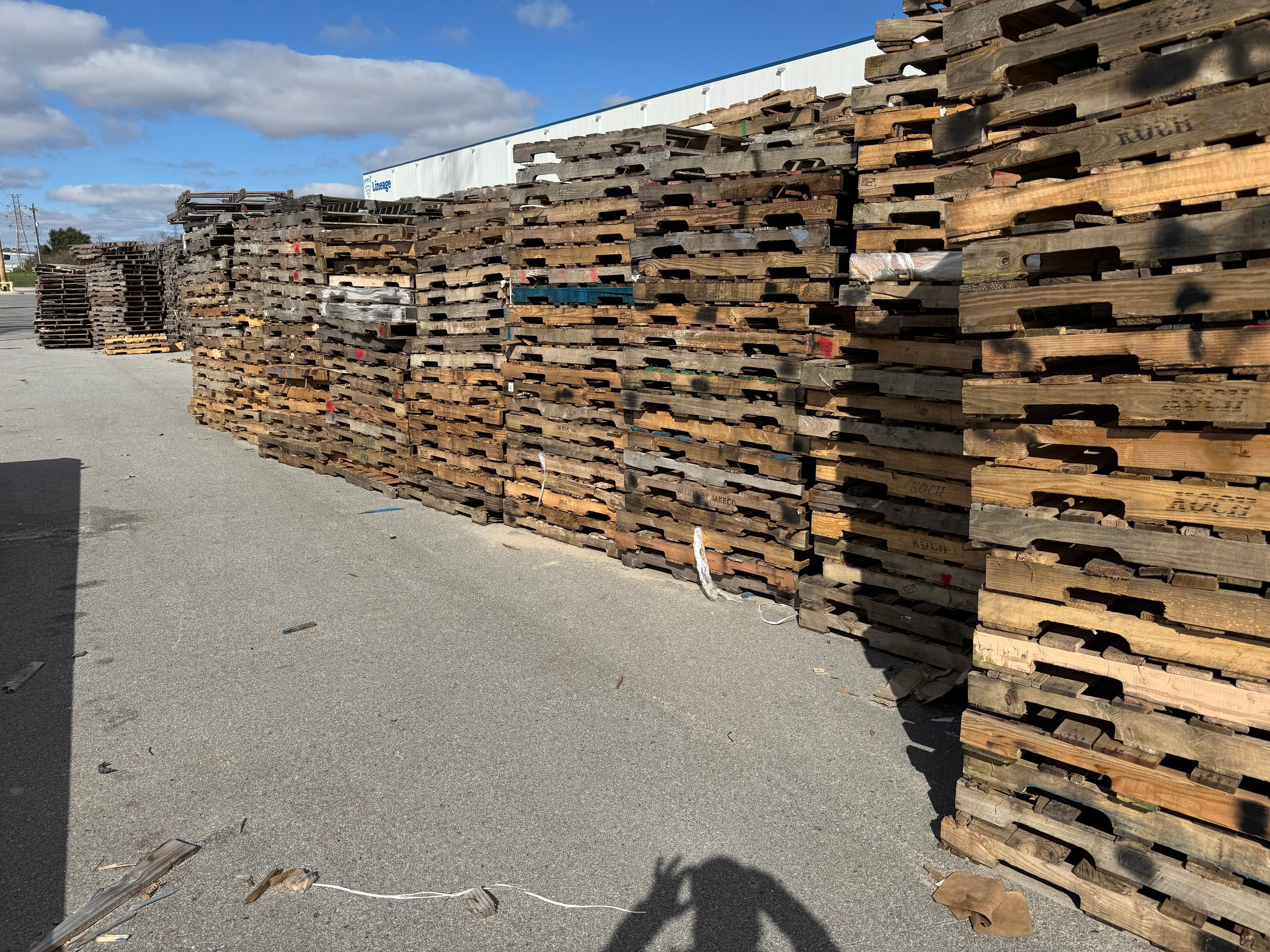 Used 48x40 Wooden Pallets - New Orleans, LA 70126