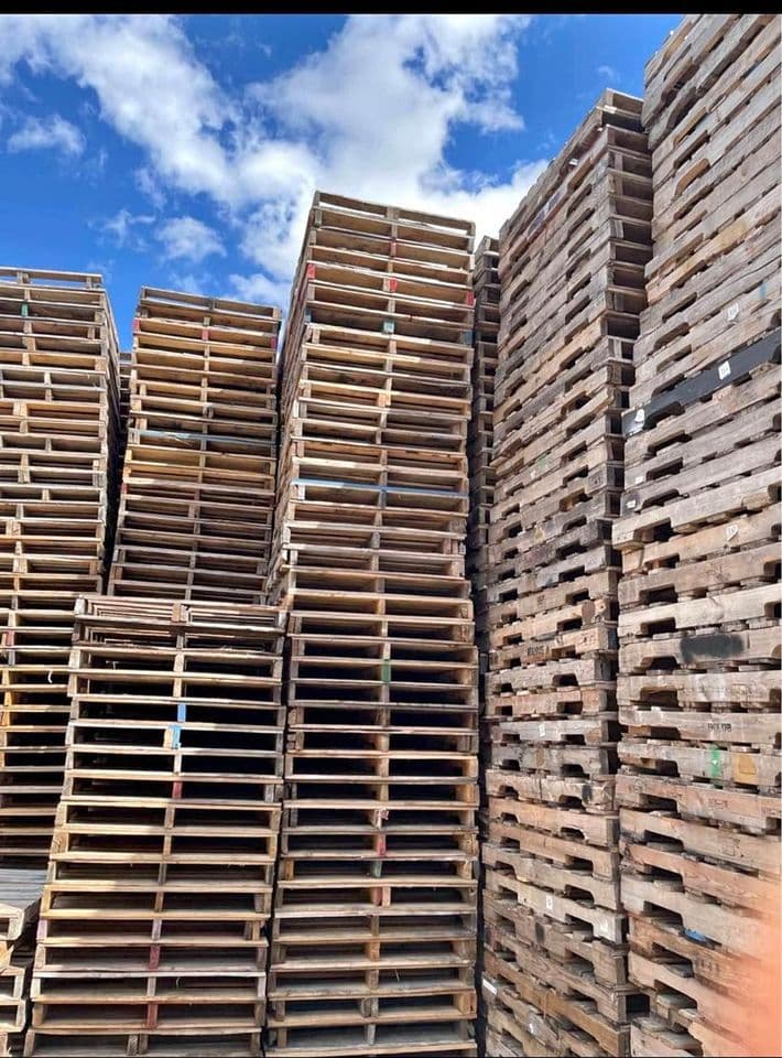 Grade A (#1) Recycled Wooden Pallets 48 x 40 - Raleigh NC 27610