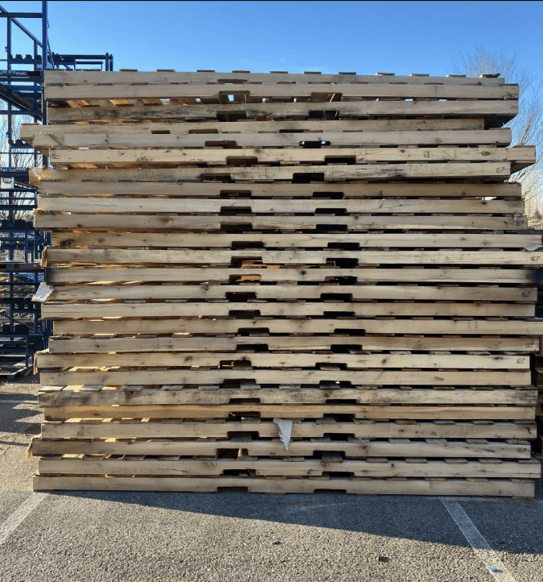 Used 138x65 Wooden Pallets - Nashville, TN 37115