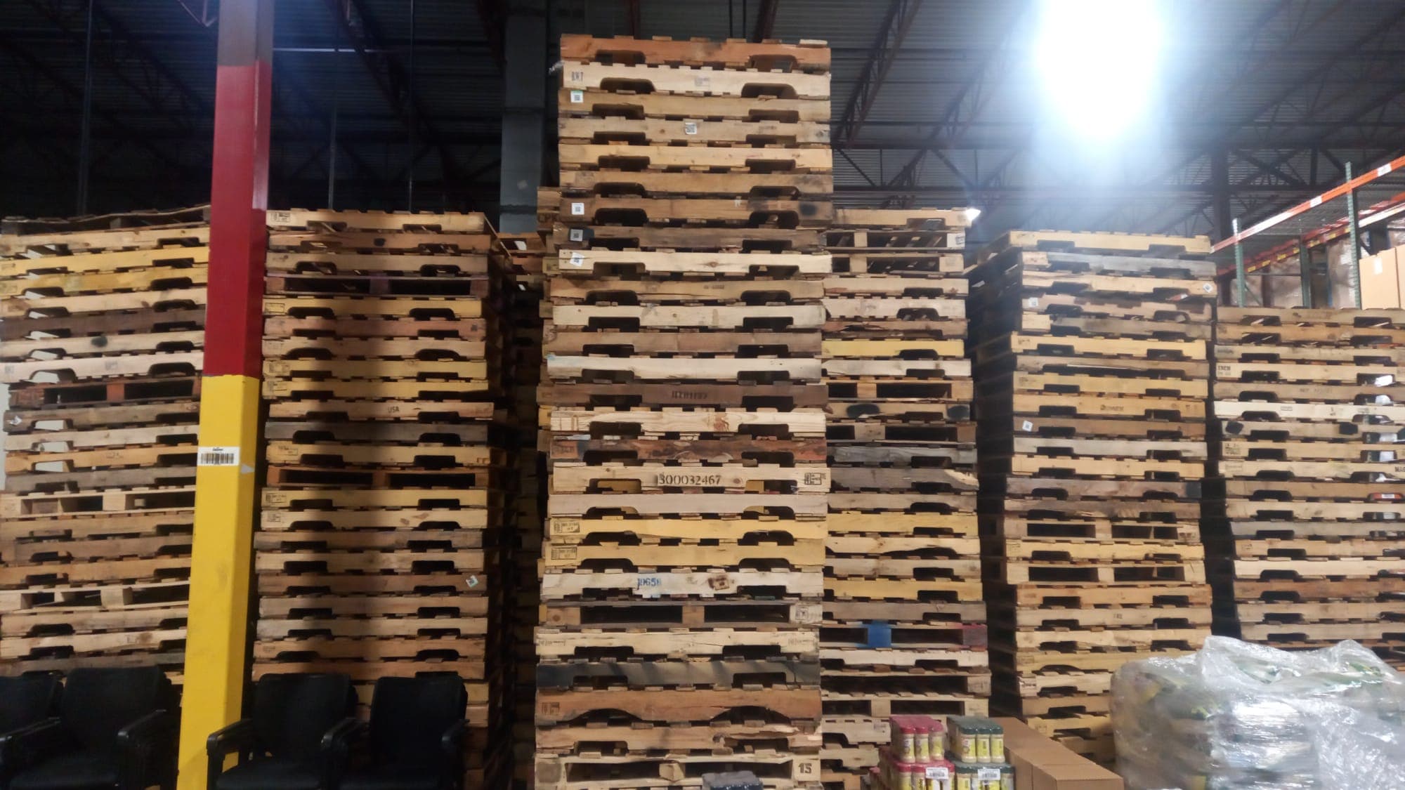 Used 48x40 Wooden Pallets - Beaumont, TX 77704