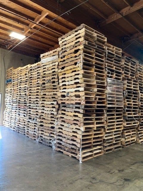 Used Grade B (#2) Pallet Truckloads - Cleveland OH 44128