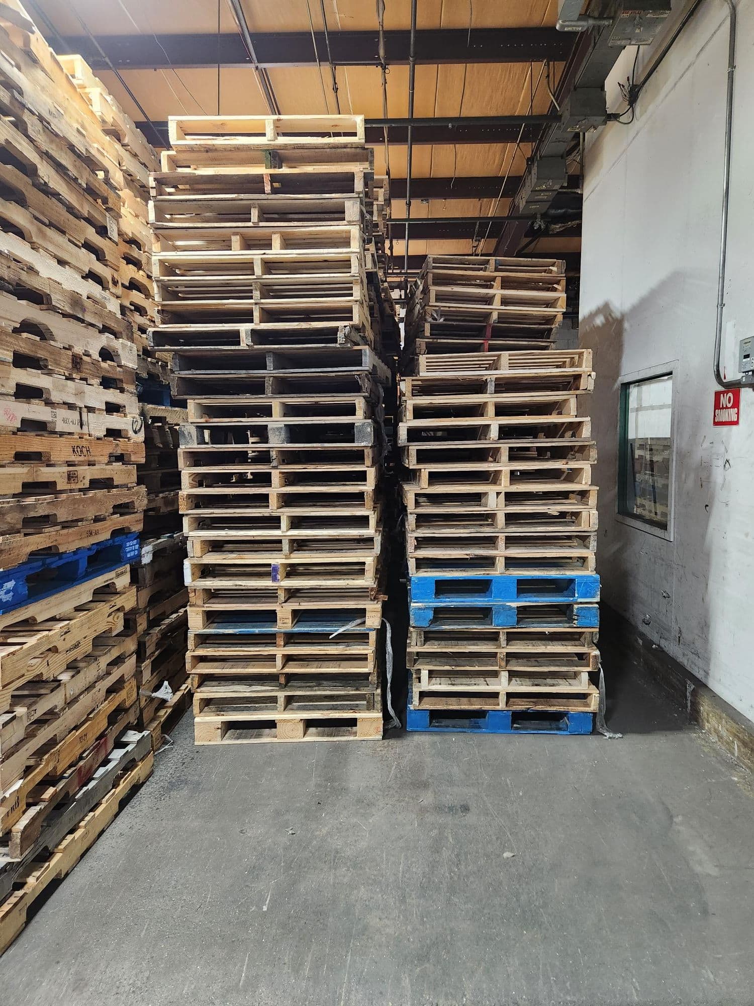 Stack iof #2 Pallets 