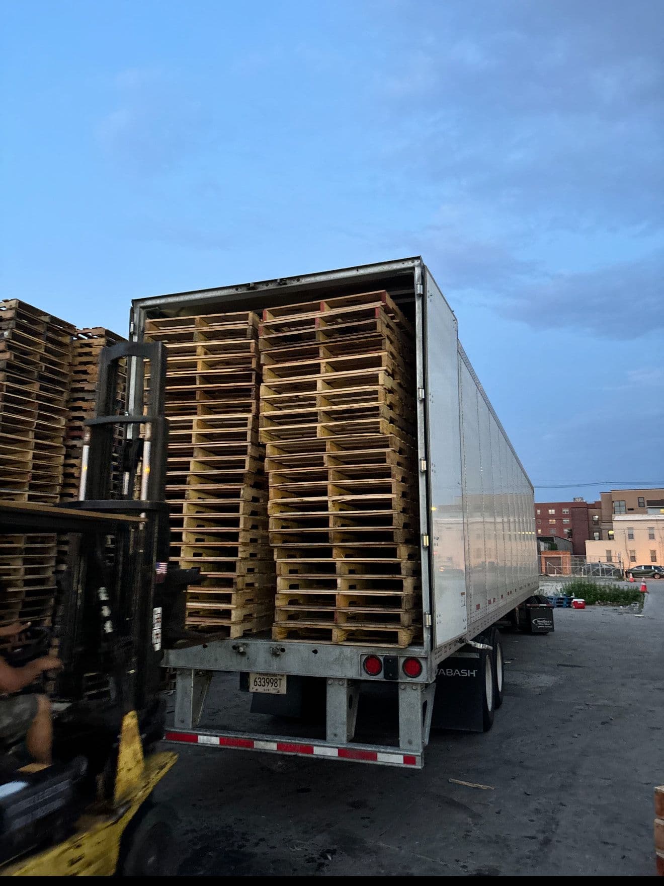 48x40 Grade A Pallet- 4 Way Pallet- Newark NJ 07114