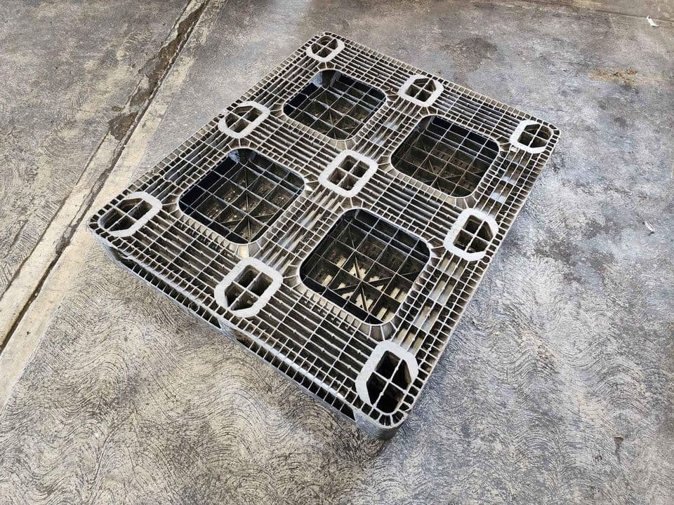 Used 43 x 43 Stackable Plastic Pallets - Placerville CA 95667