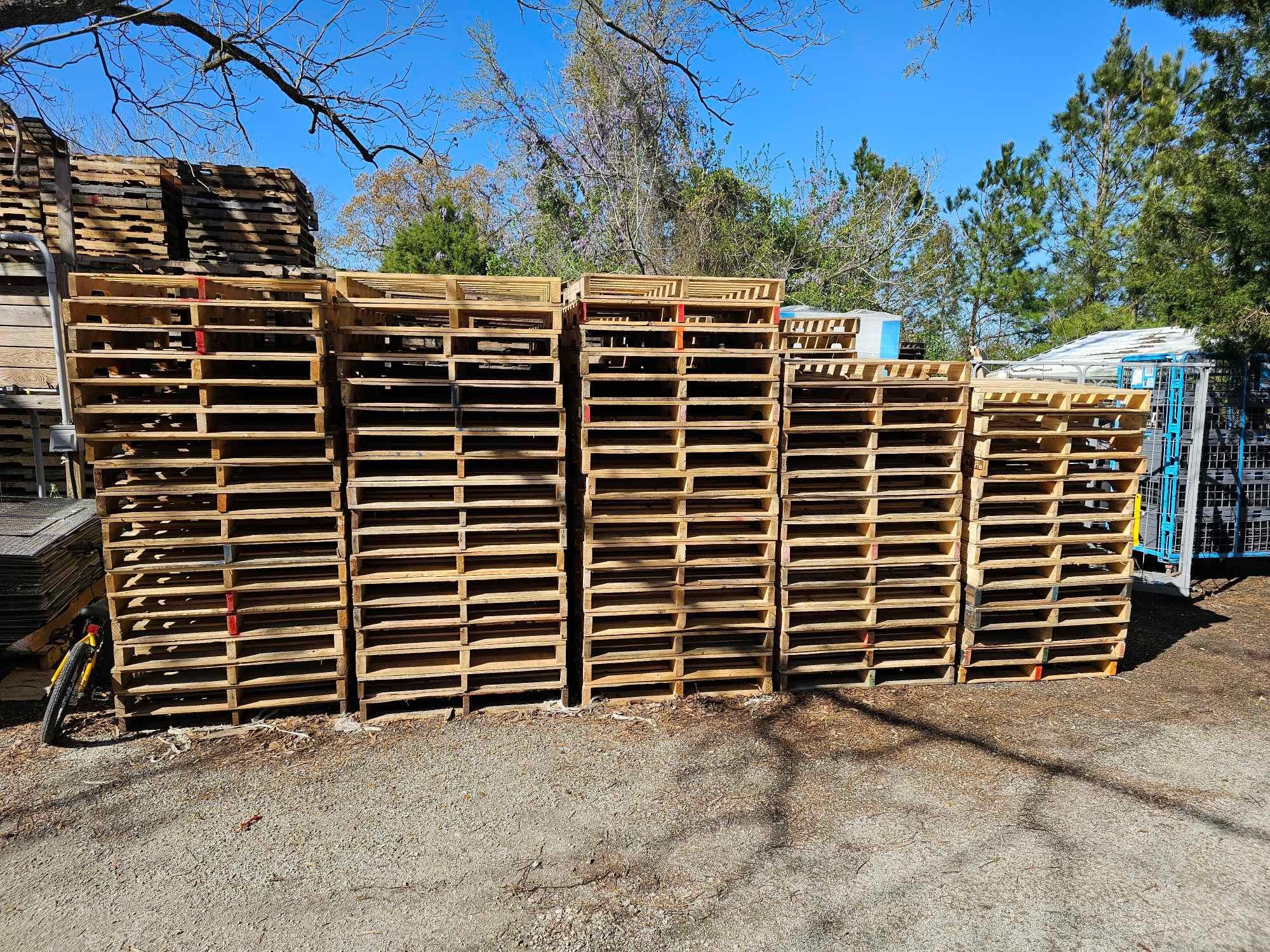 Repaired Grade A 48 x 40 Wood Pallets - Deming, NM 88030