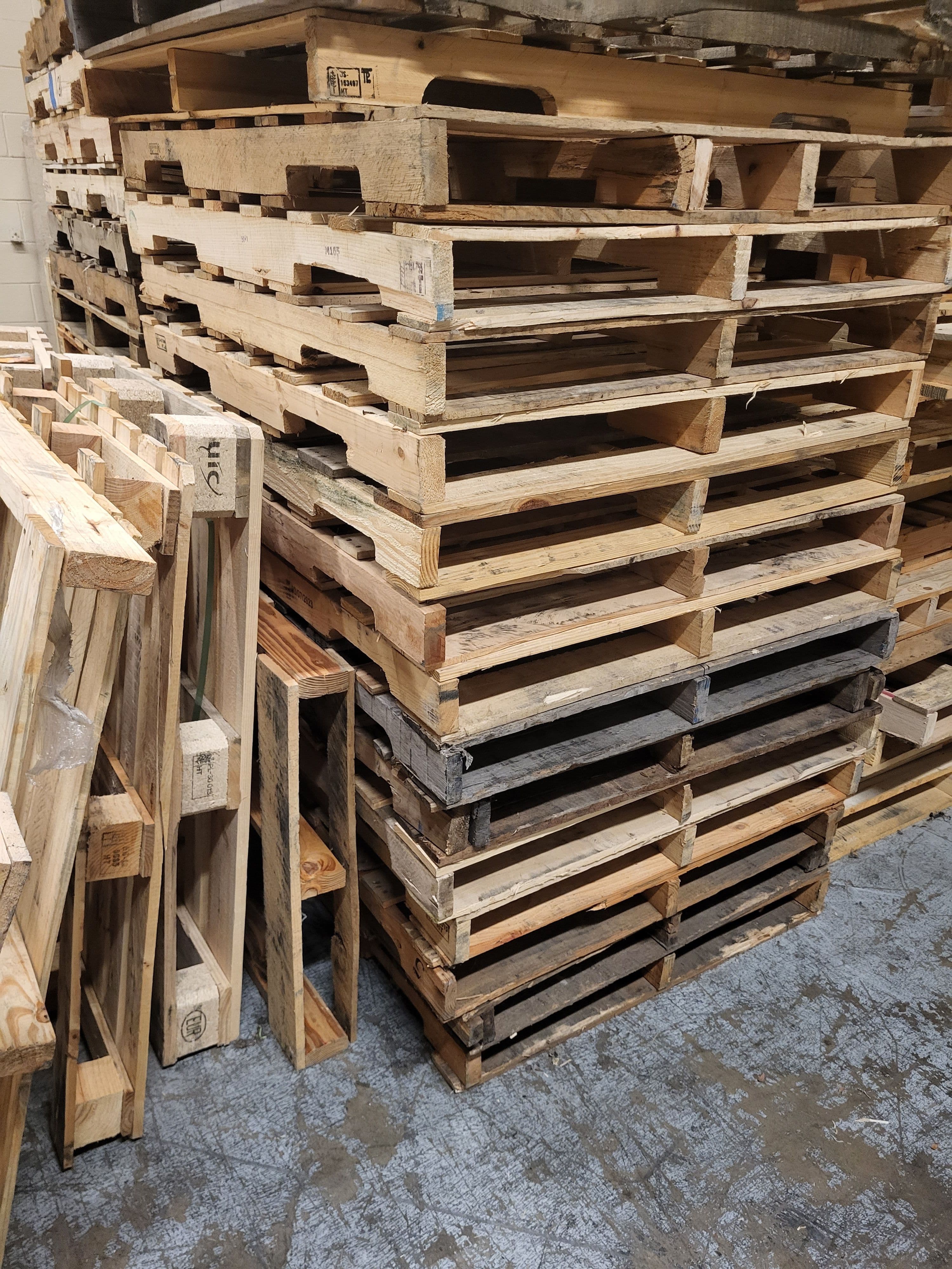 48 x 40 Wood Pallet Cores - Atlanta GA 30338