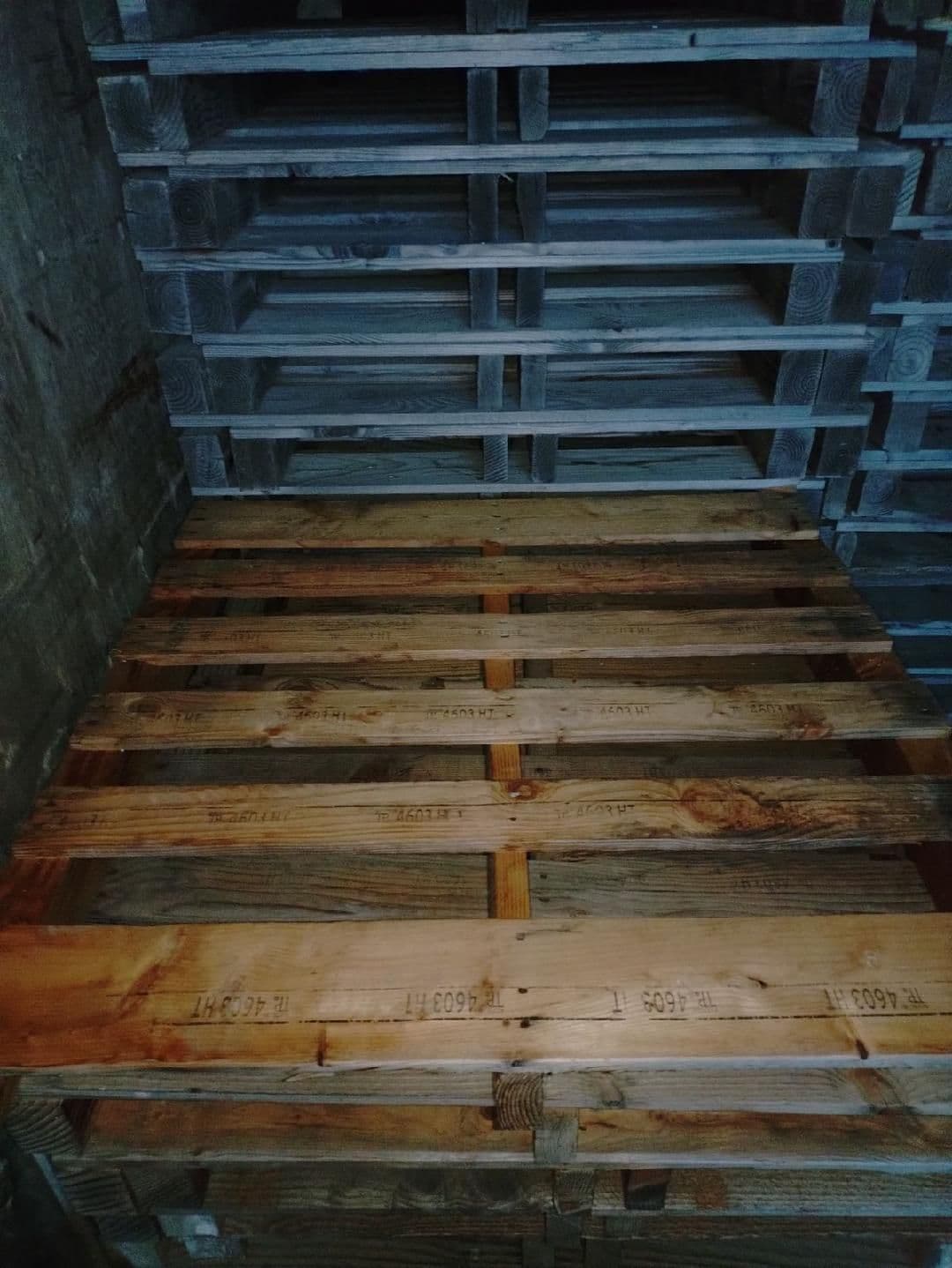 Used 40x40 Wooden Pallets - Mount Vernon, WA 98273