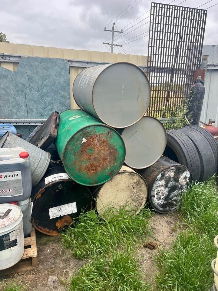 Used 55 Gallon Metal Drums - Fraziers Bottom WV 25082