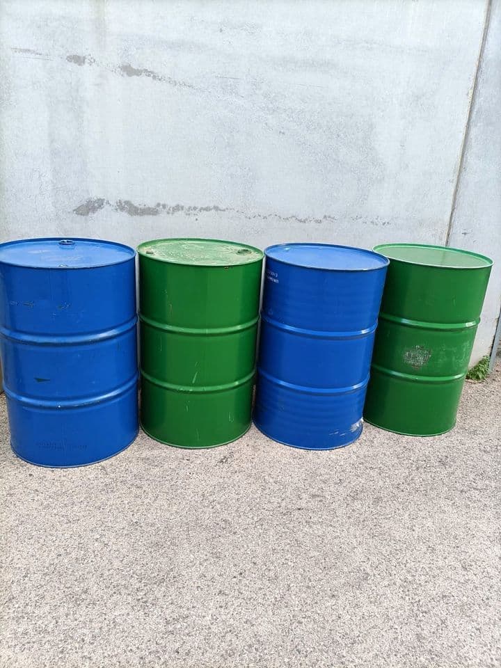 Used 55 Gallon Metal Drums - Kent WA 98030