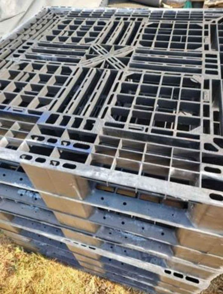 43 x 43 Used Plastic Pallets - Pearl City, HI 96782