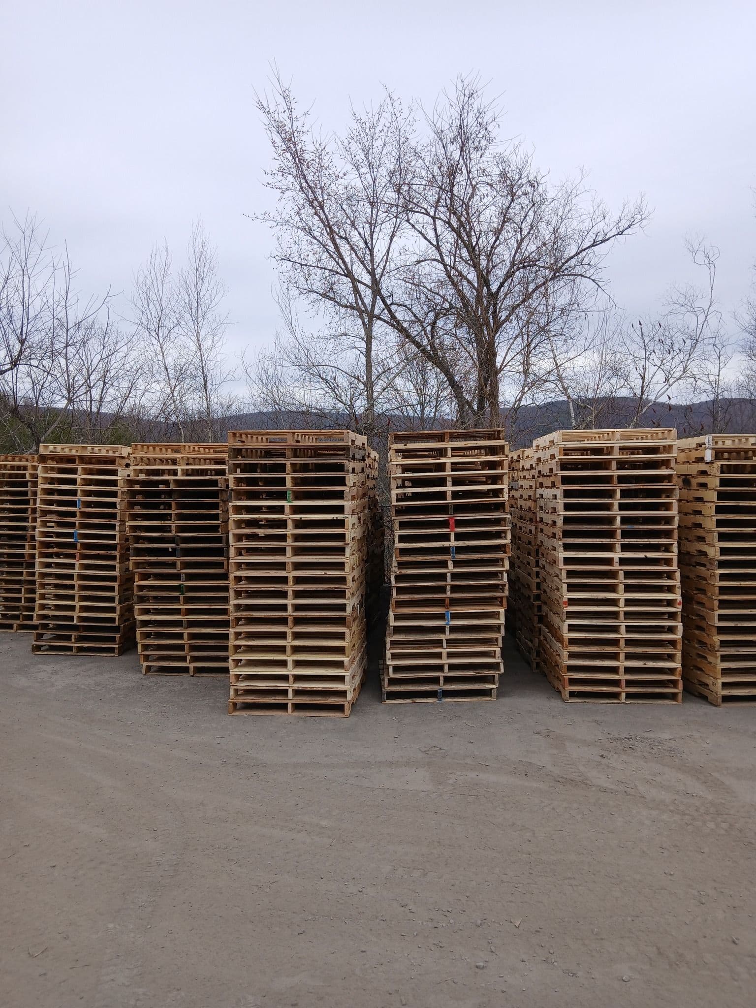 #1 Grade A Wooden 4-way entry stringer pallets - Chicago IL 60629