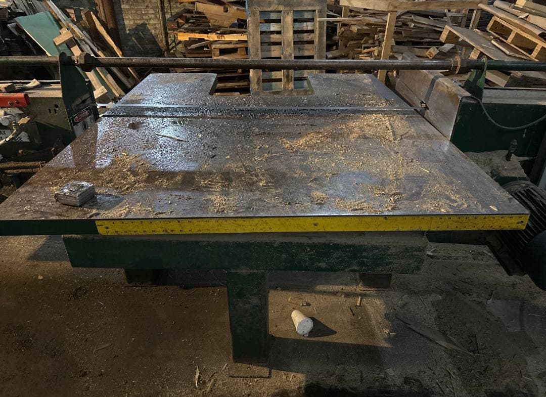 Used Pallet Dismantler