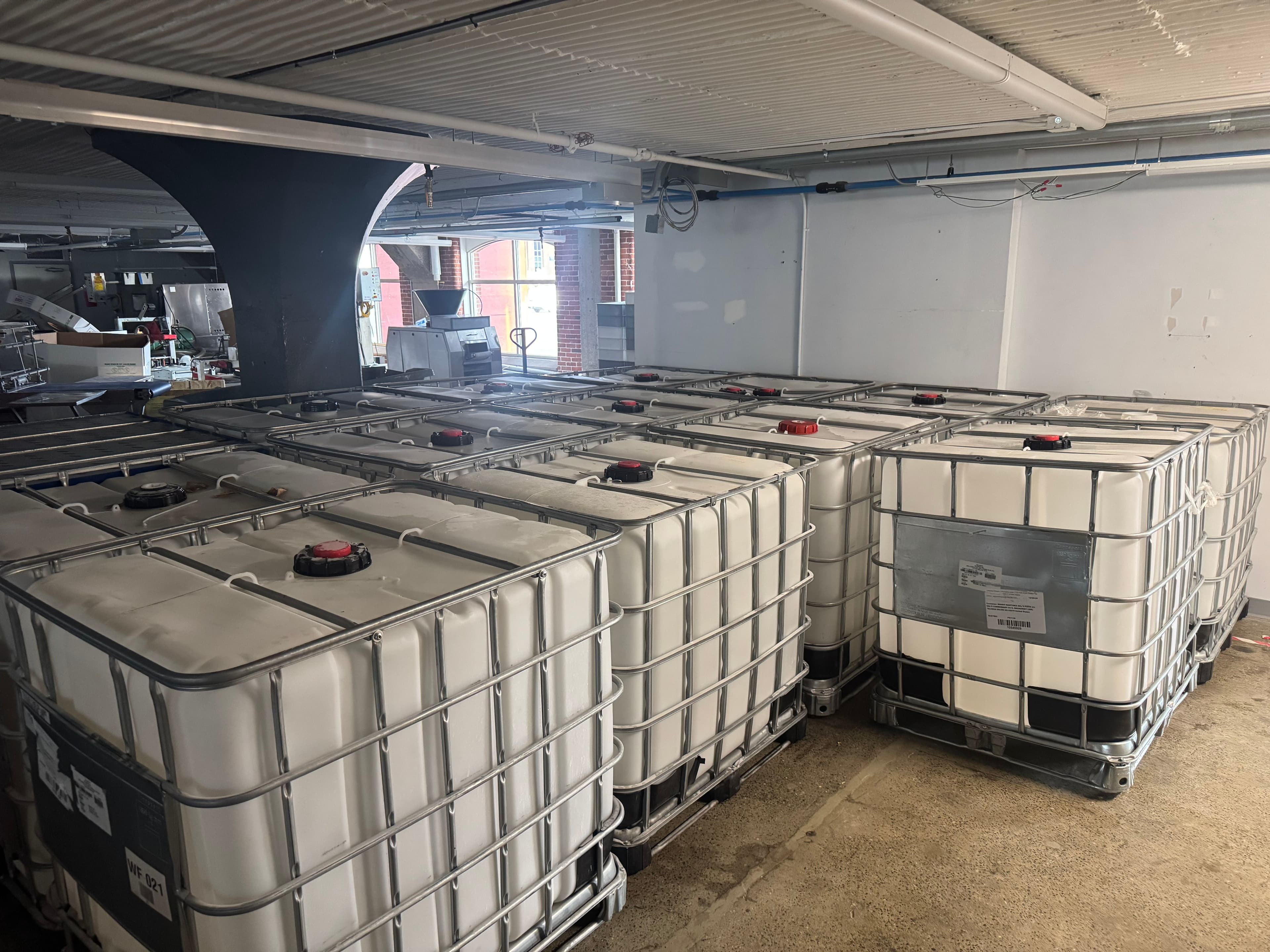 Used Food Grade IBC Tanks - Lawrence MA 01843