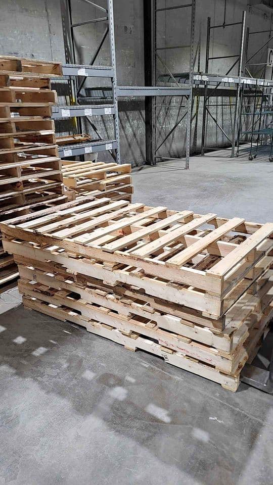72 x 40 Repaired Grade B Long Stringer 2-Way Pallets - Morgantown WV 26505