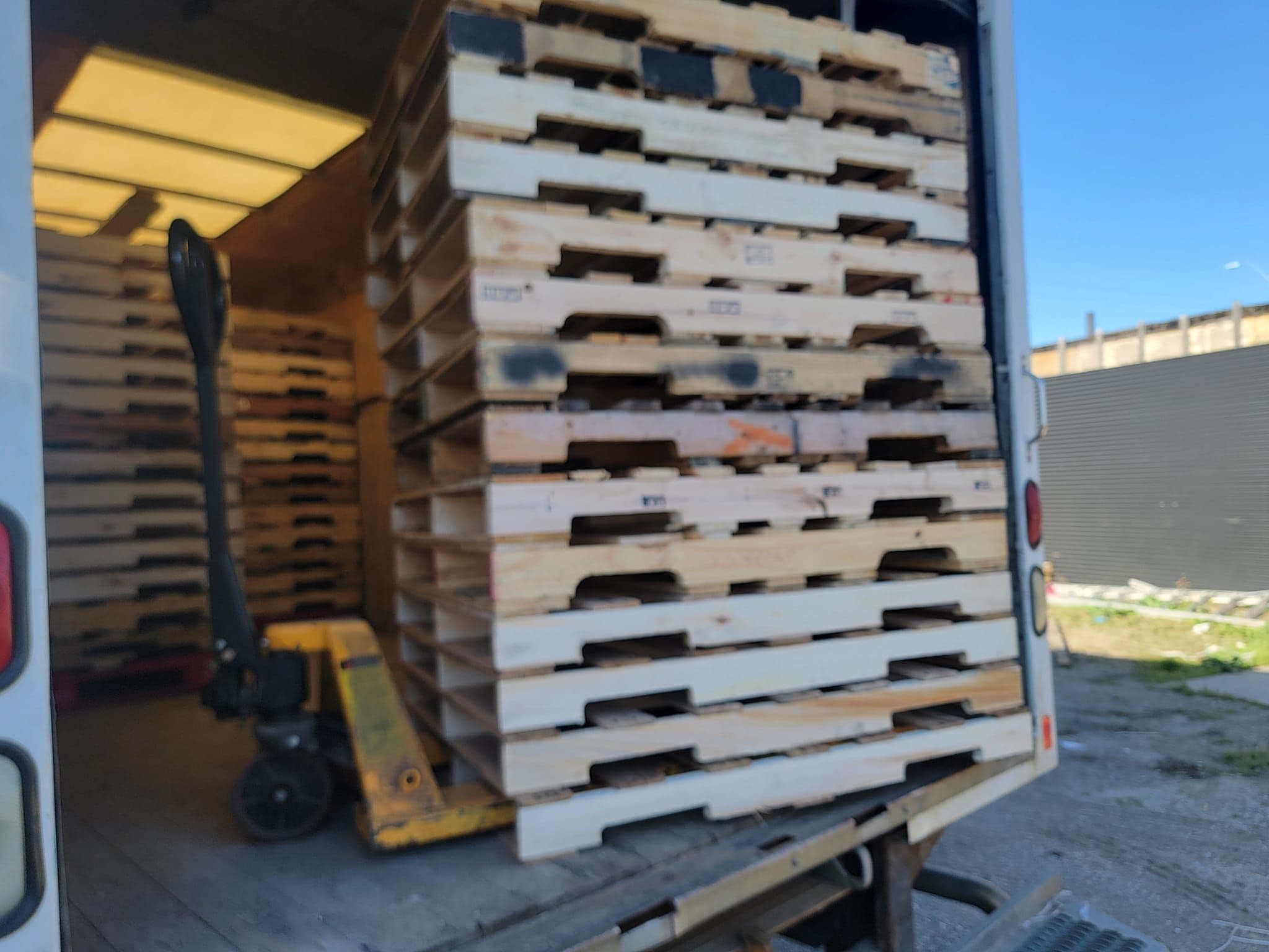 Heat Treater Premium #1 GMA Used Wooden Pallets - Mason OH 45040
