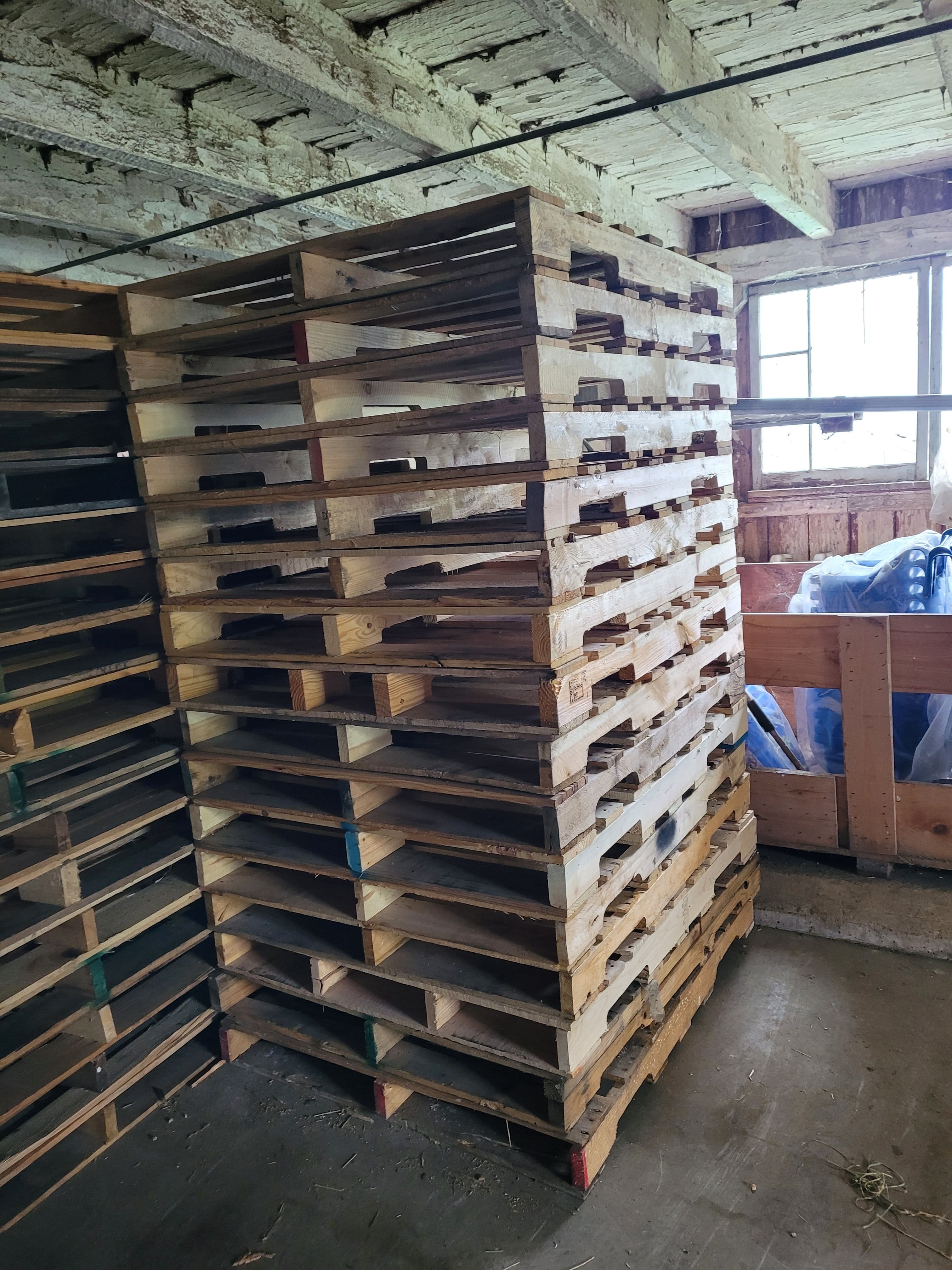 48 x 40 Grade A GMA Wood Pallets - Chesapeake City, MD 21915