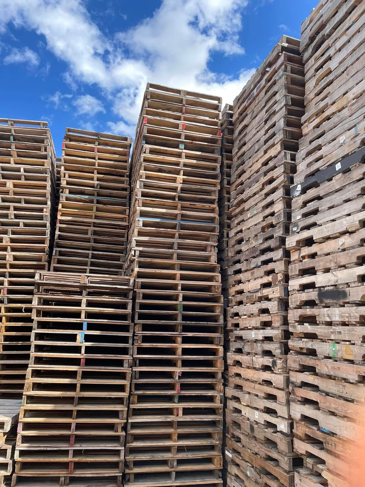 Repaired Grade B 48 x 40 Wood Pallets - Dallas, TX 75001