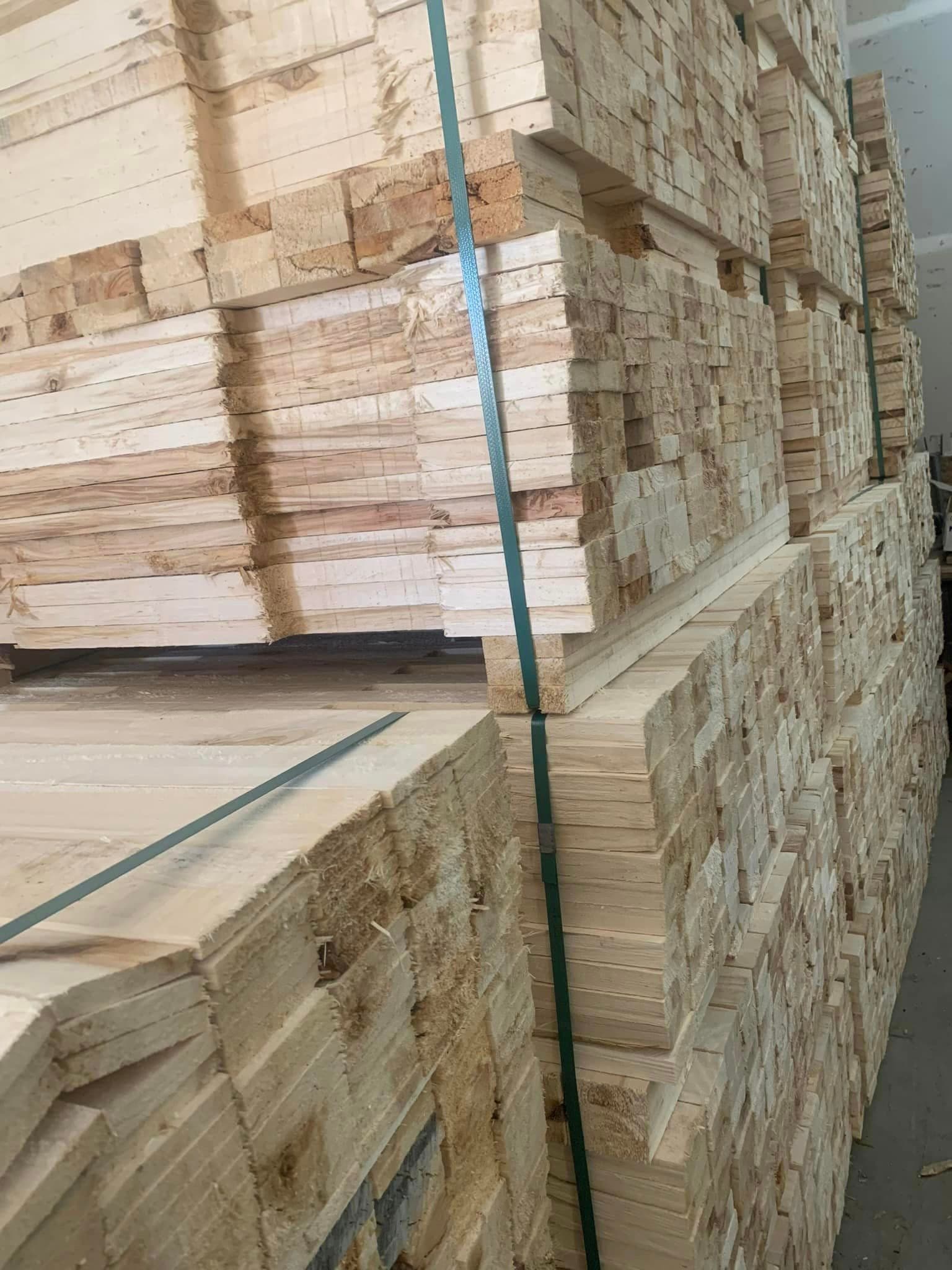 9/16 x 3-1/2 x 40 Mixed  #1 and #2 Grade notched  Pine - Chicago IL 60629