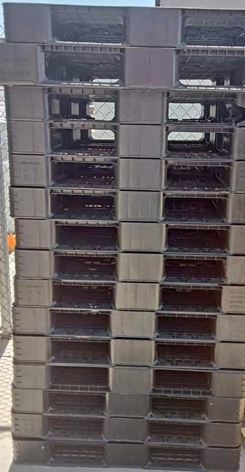 1200 x 1200 Used Plastic Pallets -  Houston TX 77036