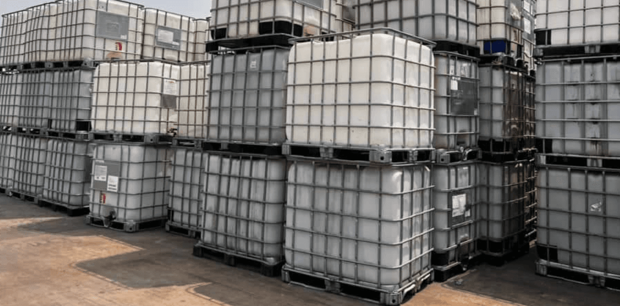 Used 330 gallon IBC totes 02806 BARRINGTON Rhode Island