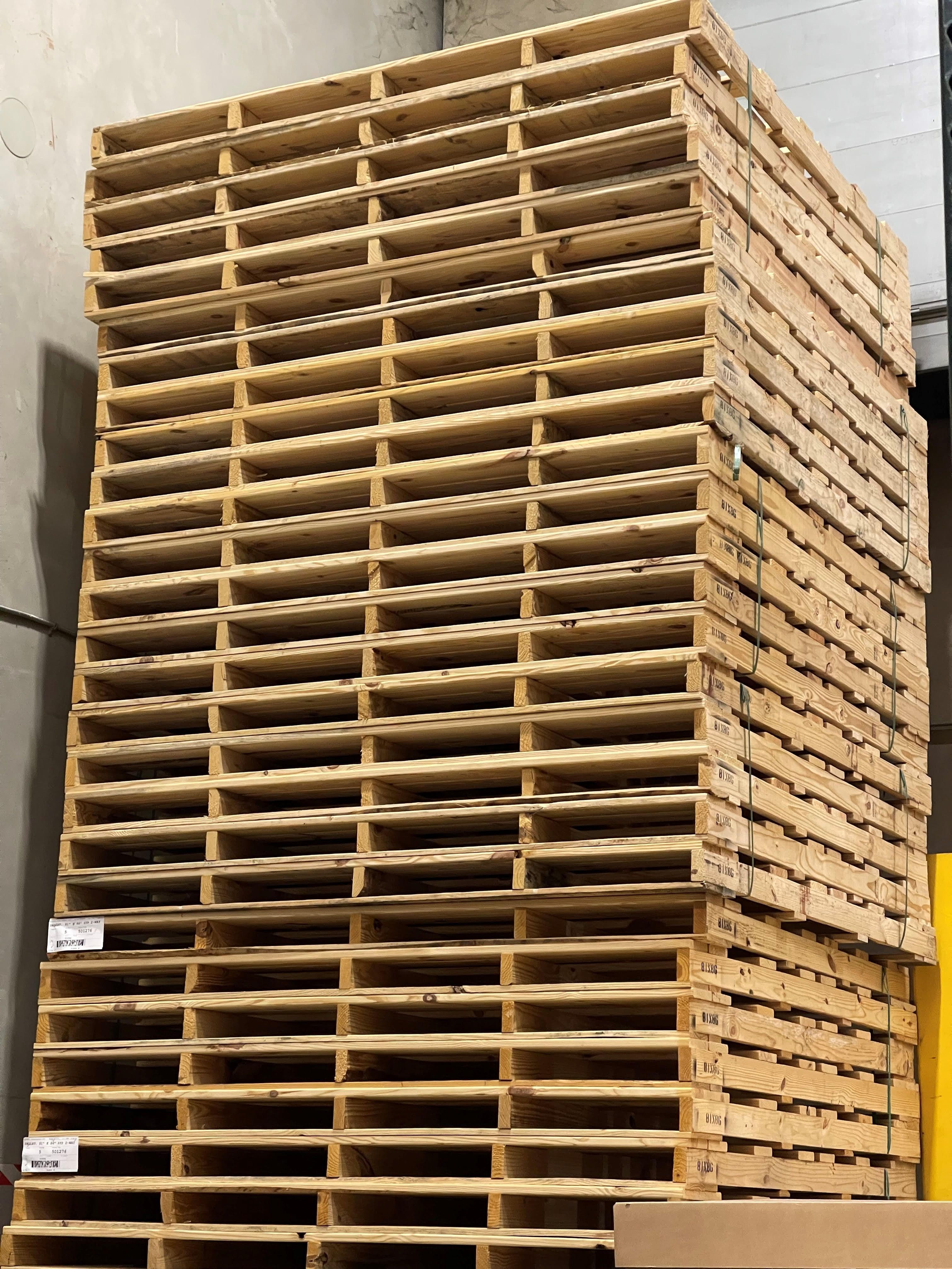 Used 48x40 Wooden Pallets - Baltimore, Maryland 21213