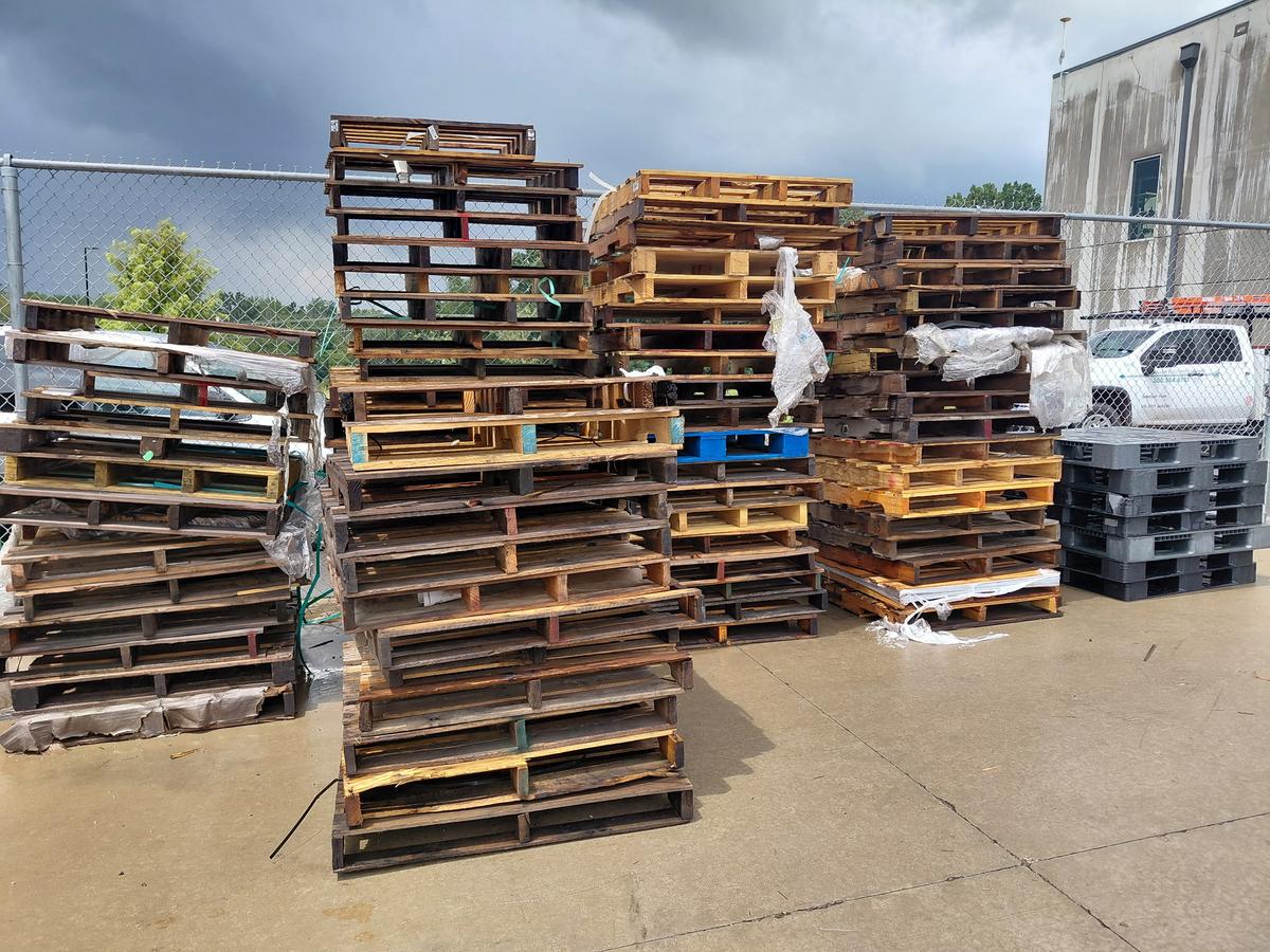 Combo 48x40x6 4 Way Stringer Mixed Hardwood Pallets - Concord, NC 28025
