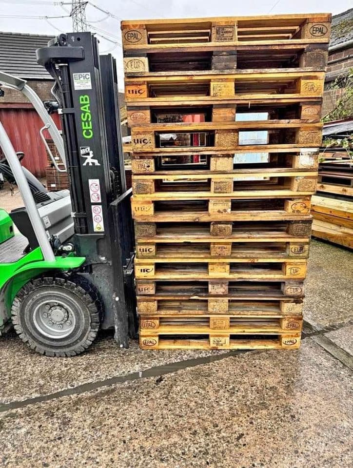 48 x 40 Used 4-Way Block EPAL Euro Pallets - Pittsfield MA 01201