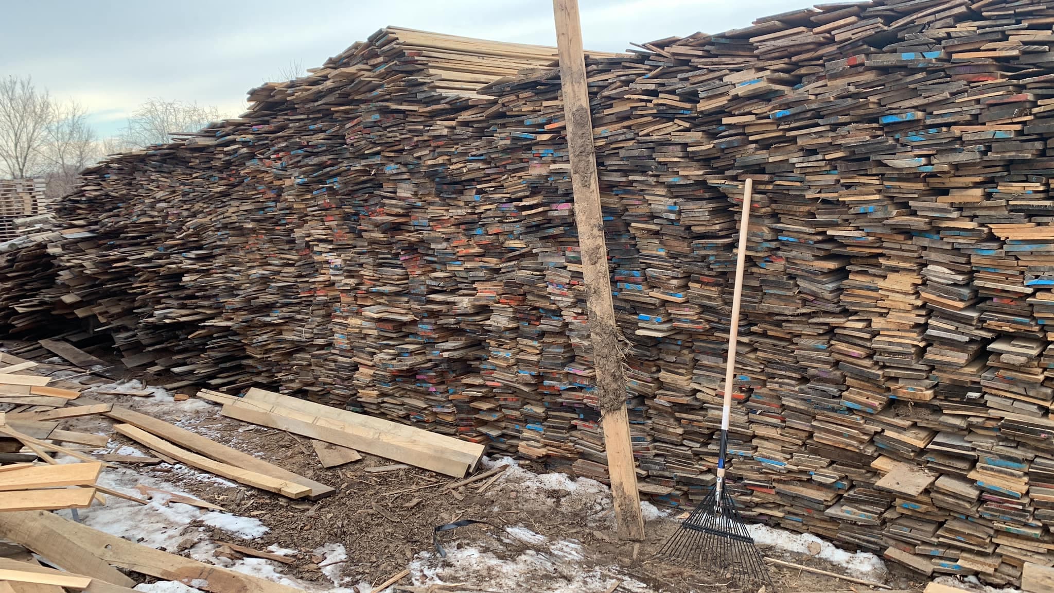 Reclaimed 8x12 Hardwood Boards - Waterloo IA 50701