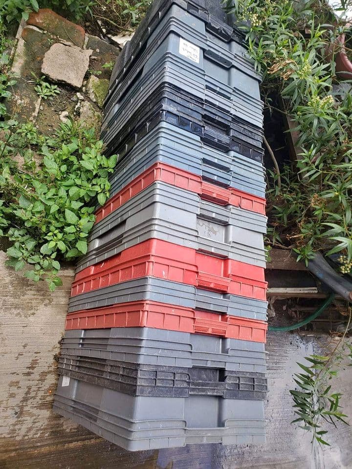 48" x 40" Nestable Plastic Pallets - Huntington WV 25701