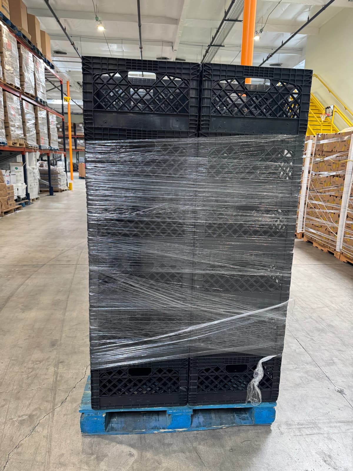 Like New 19x13x11 Plastic Crates - Goleta, CA 93117