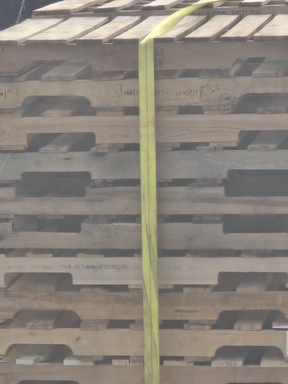 Used 48x40 Wooden Pallets - Dallas, Texas 75061