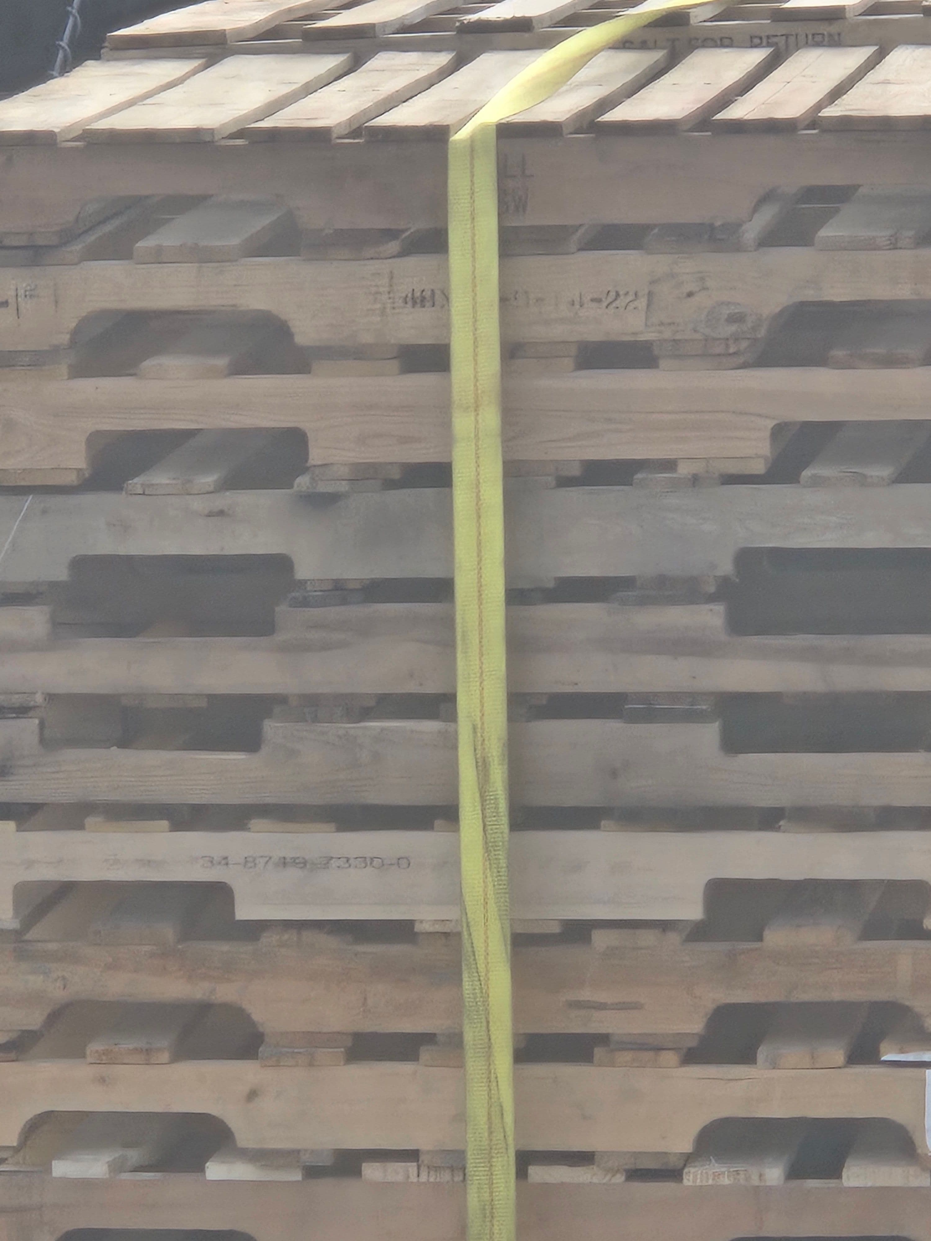 Used 48x40 Wooden Pallets - Dallas, Texas 75061