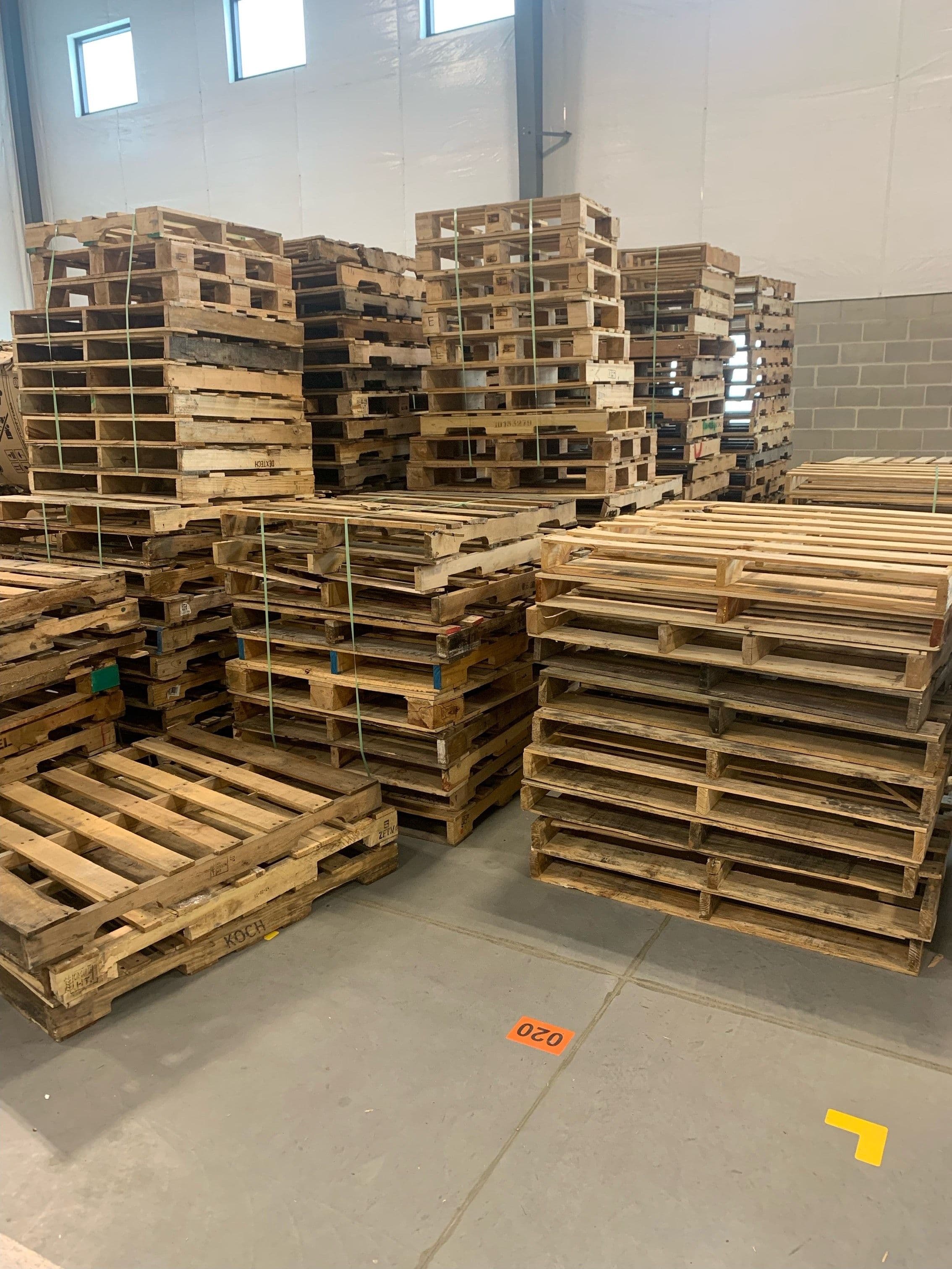 48 x 40 Used Warehouse shipping skids- Hiawatha, IA  52233