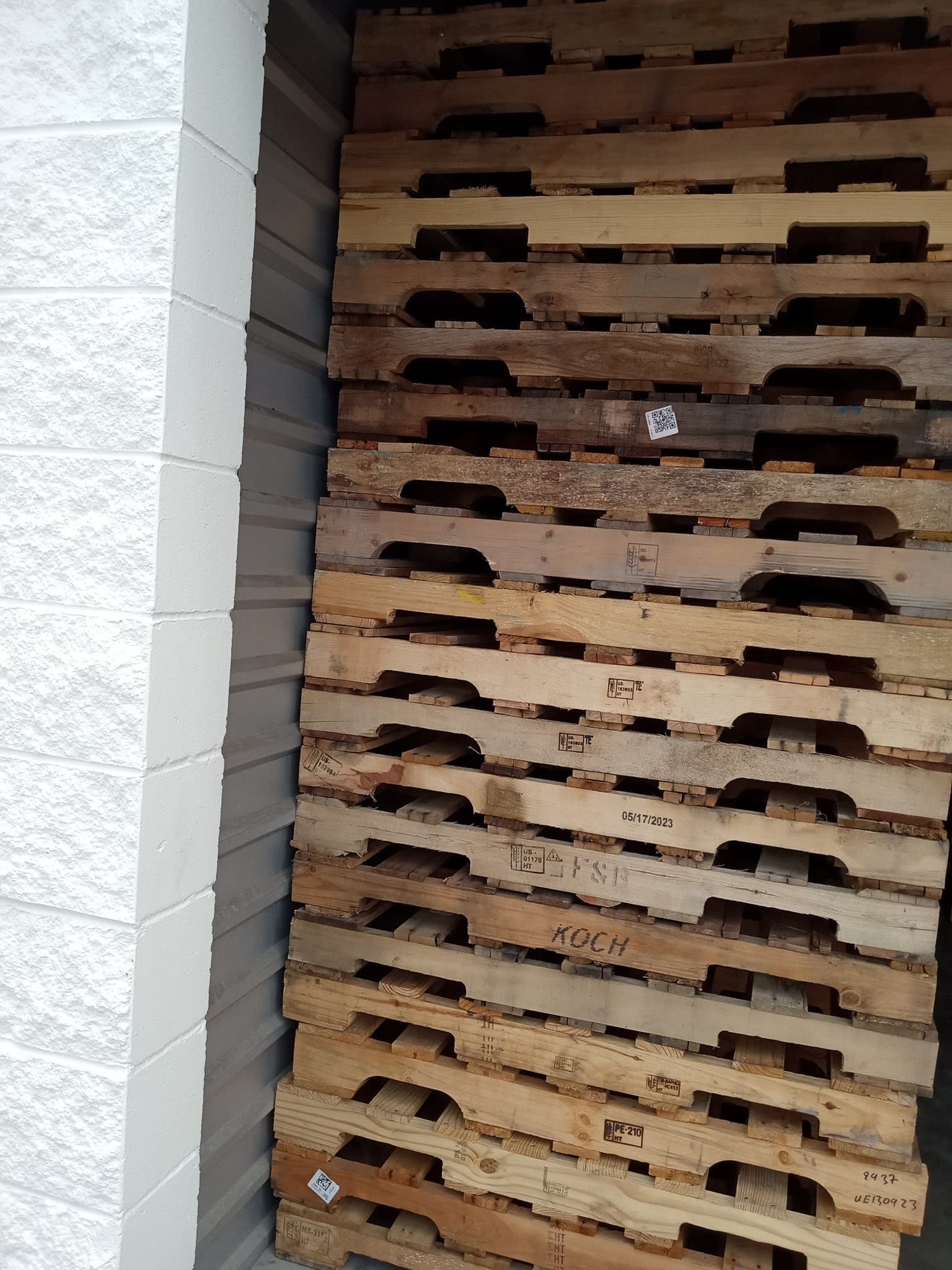 48 x 40 Grade A (#1) 4-Way Entry Used Pallets - Columbus OH 43228