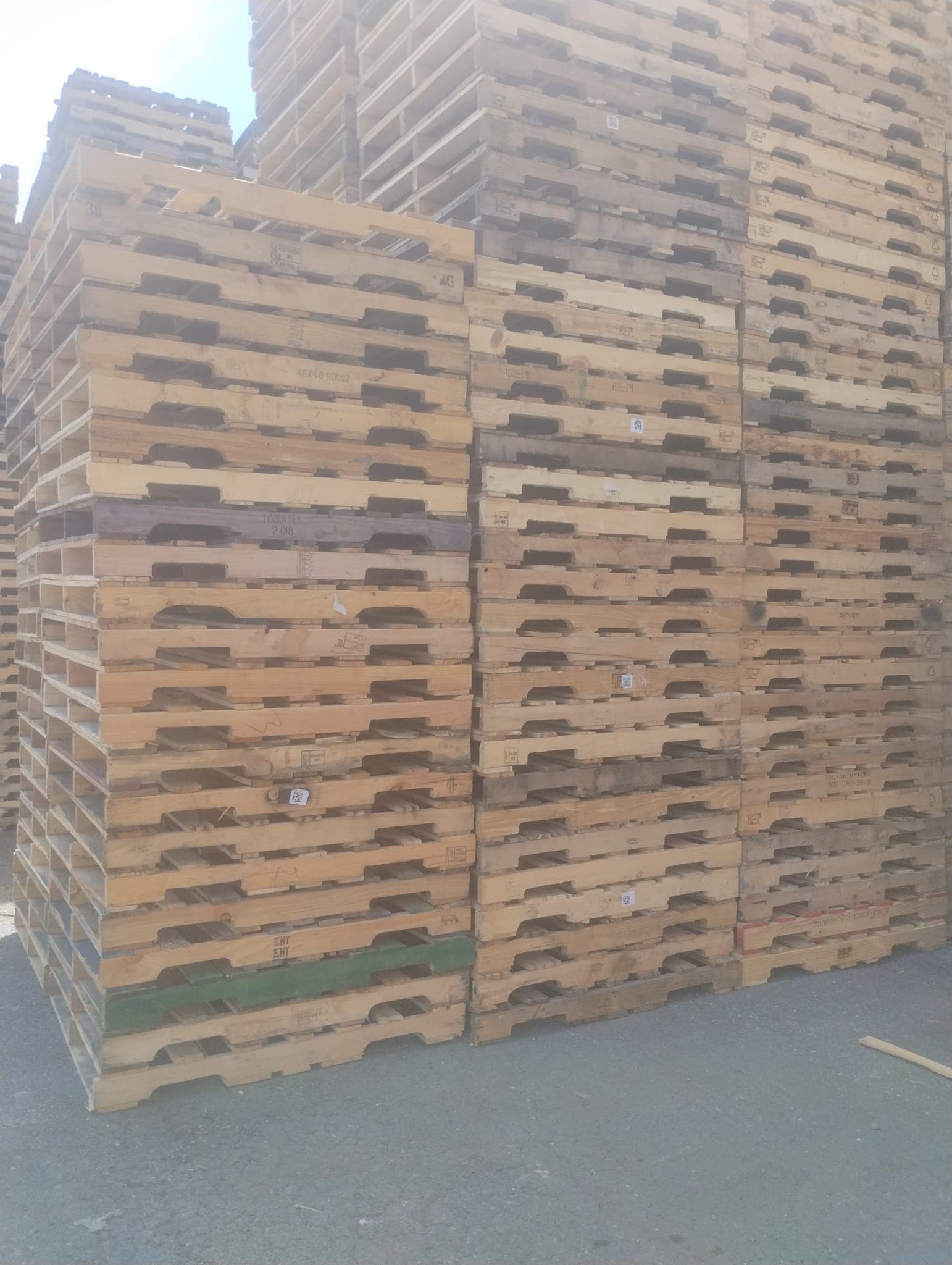 48 x 40 #1 4-way Stringer Pallet - Jackson Heights, NY 11372