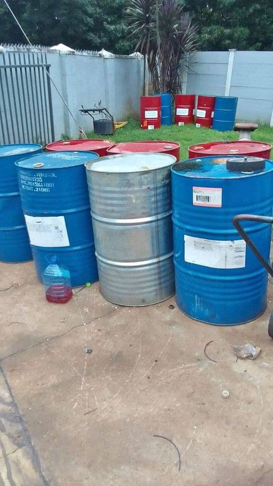 55 Gallon Used Metal Drums - Dobbs Ferry NY 10522